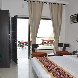 Double Room Mountain View